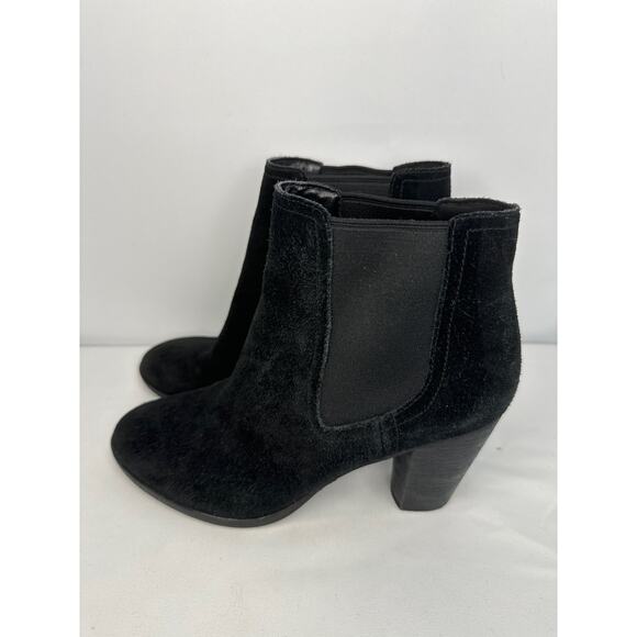 Signature by Cole Hann black Suede heeled booties size 7.5 - Picture 13 of 13